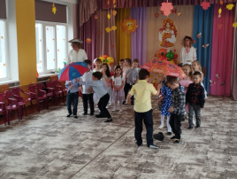 Осенние утренники у дошколят Осенние утренники у дошколят.