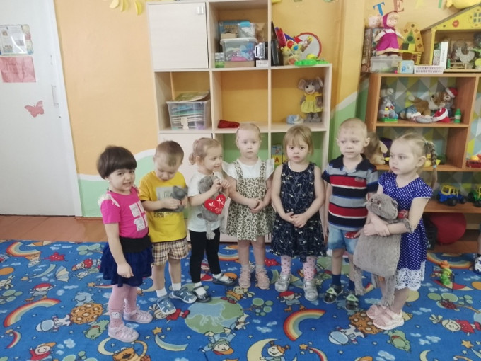 Малышам о кошках Малышам о кошках.