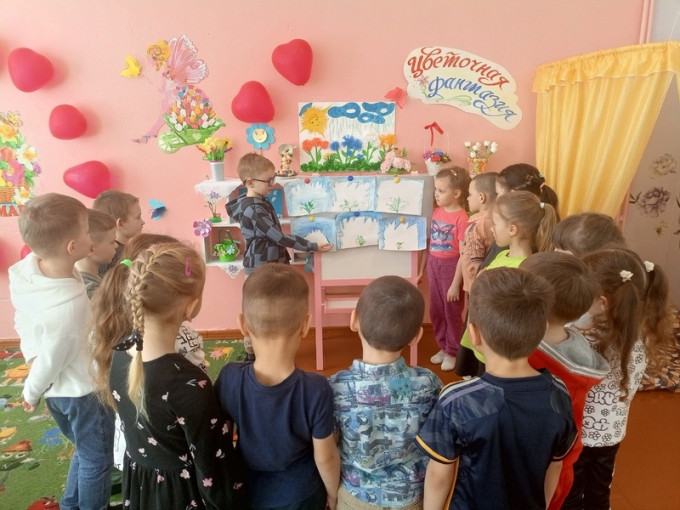 Юные художники Юные художники.