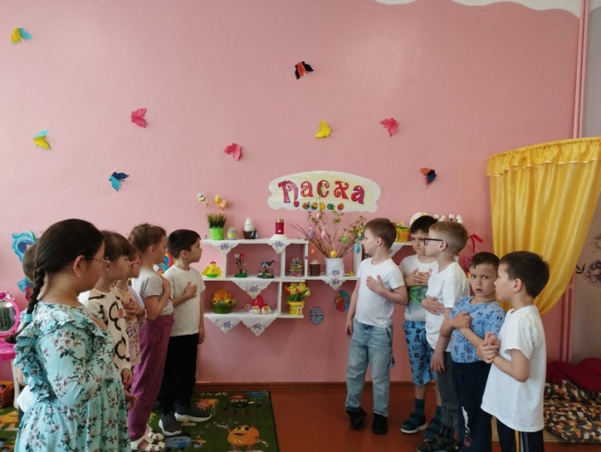 Благодатный огонь в Азовском детском саду «Солнышко» Благодатный огонь в Азовском детском саду «Солнышко».